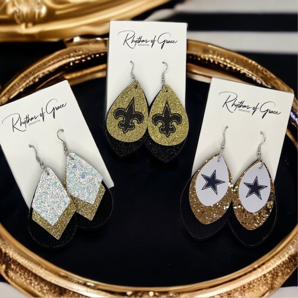 Who Dat Glam! New Orleans Saints Dangle Earrings ⚜️ NWT Fleur de lis Jewelry